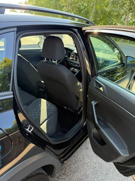 VW Taigo 1,5 TSI R Line - slika 7