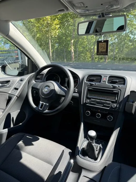 VW Golf 6 1,6 TDI TEAM - slika 9