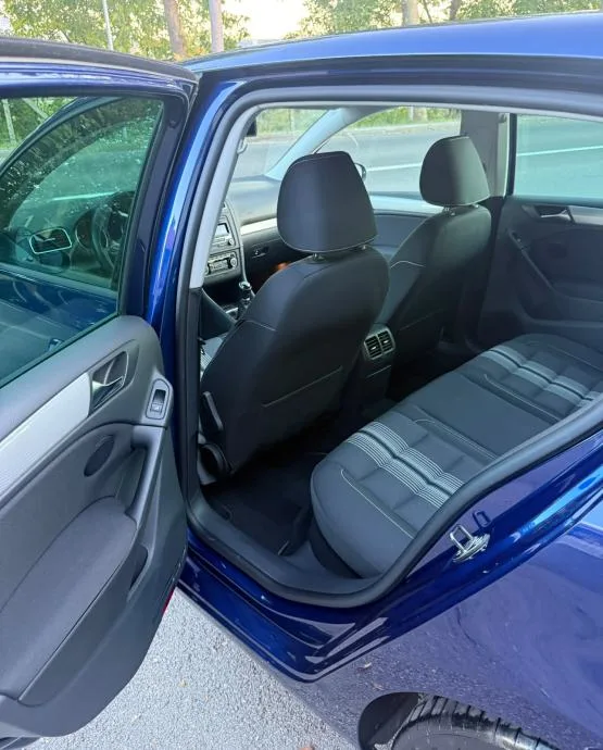 VW Golf 6 1,6 TDI MATCH *JAMSTVO 12 MJESECI* - slika 7