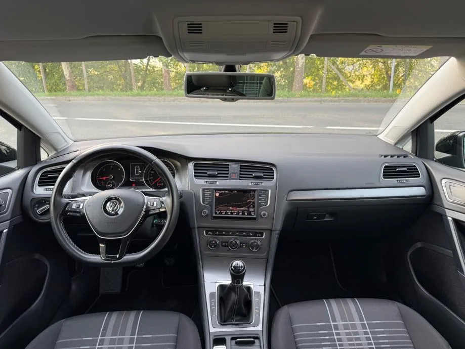 VW Golf 7 2,0 TDI Lounge *JAMSTVO 12 MJESECI* - slika 9