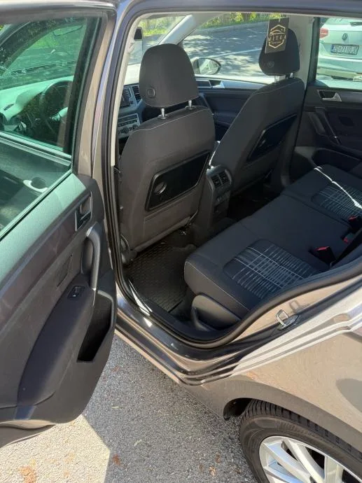 VW Golf Sportsvan 2.0 TDI Lounge *JAMSTVO 12 MJESECI* - slika 7