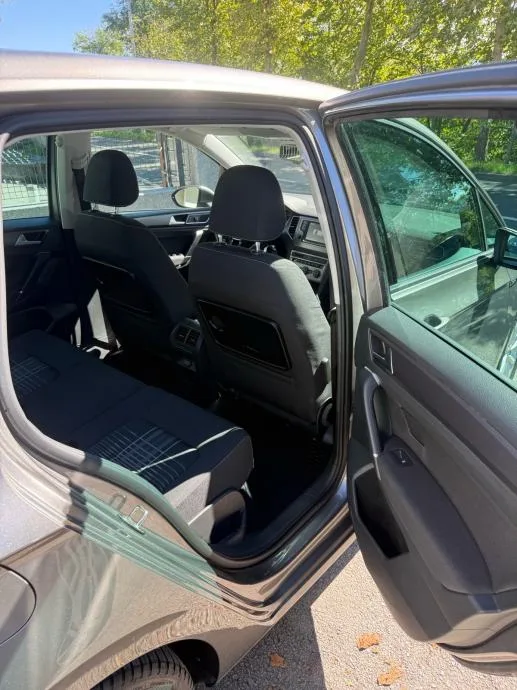VW Golf Sportsvan 2.0 TDI Lounge *JAMSTVO 12 MJESECI* - slika 8