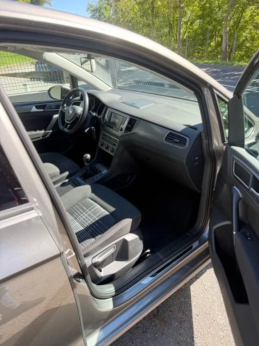 VW Golf Sportsvan 2.0 TDI Lounge *JAMSTVO 12 MJESECI* - slika 9