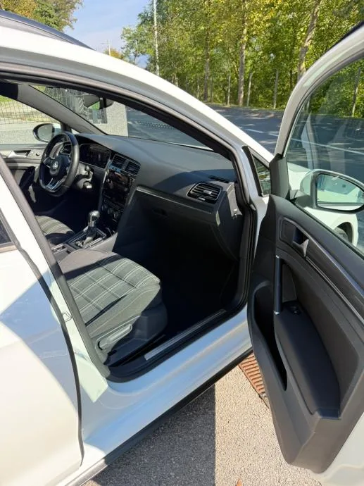VW Golf 7 GTD Variant 2,0 TDI DSG *JAMSTVO 12 MJESECI* - slika 10